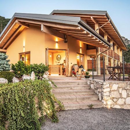 Agriturismo Al Maniero Trento Bagian luar foto